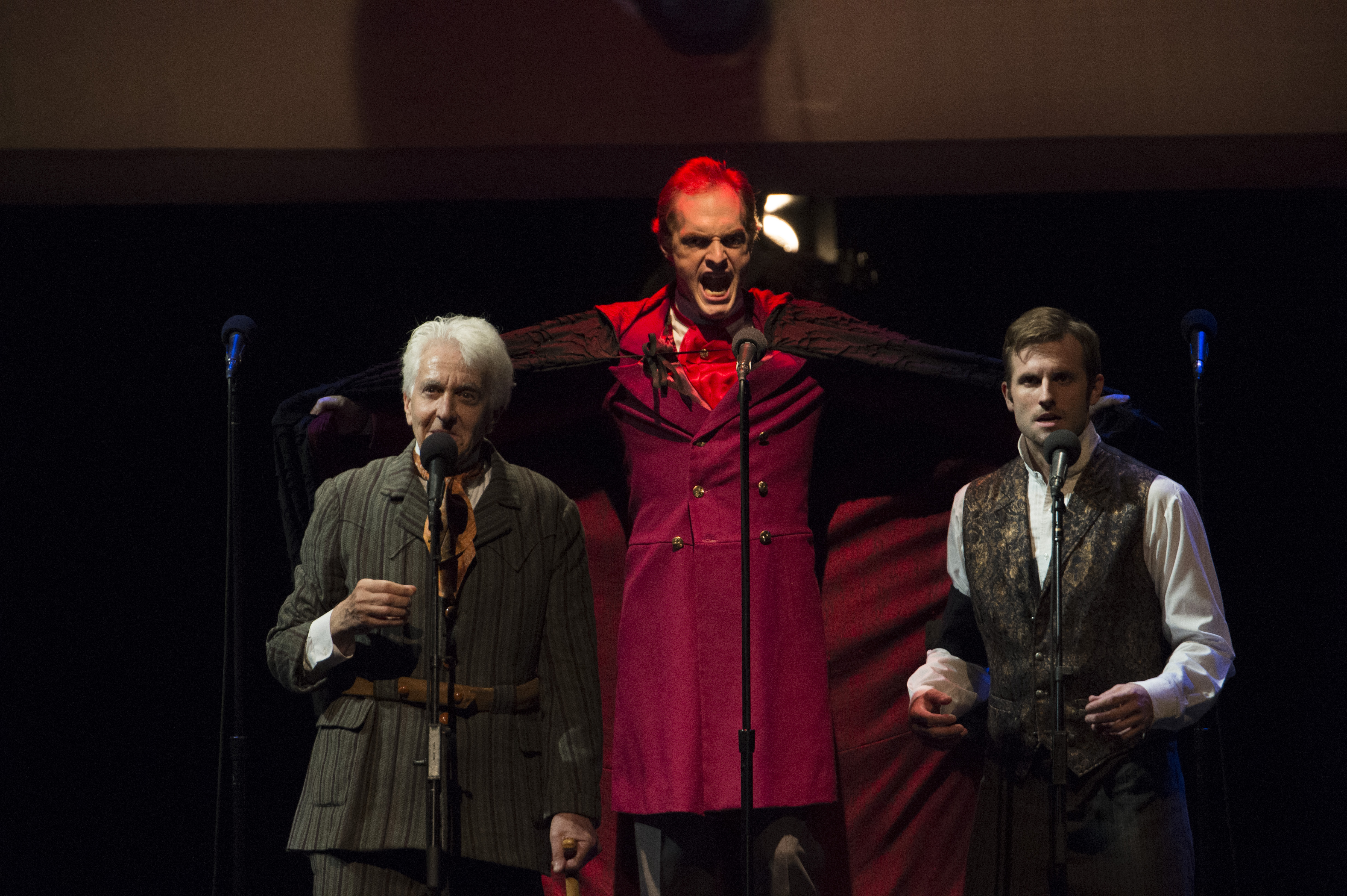 L A Theatre Works Brings Dracula To The Lied Newsroom