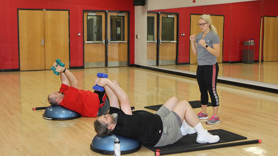 Fit + Fueled incorporates physical fitness and nutrition to help participants lose weight.