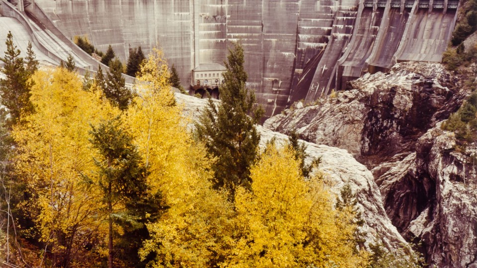 Photo "Diablo Dam, Sagit River, Washington" (1982, color print), by John Pfahl
