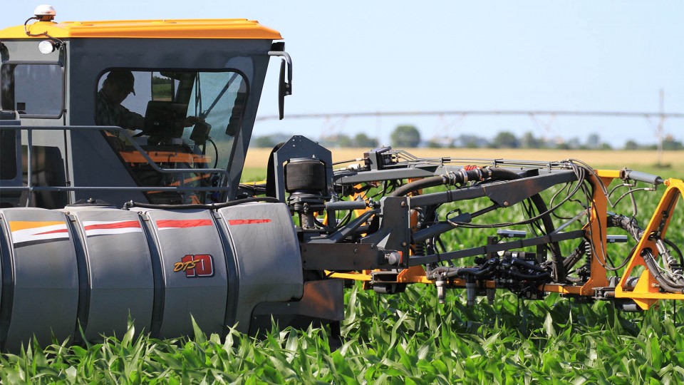 Participants can view crop nitrogen sensors and high-clearance nitrogen equipment in action at Project SENSE sessions at four locations in July and August.