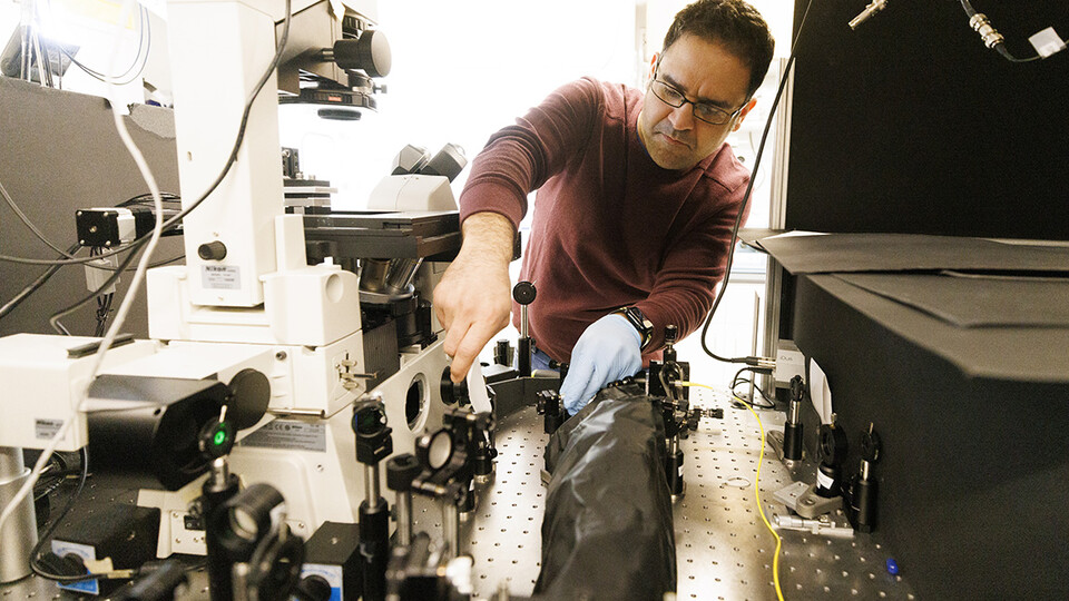 Mohammadjavad Dowran works with diamond quantum sensing microscopes in Abdelghani Laraoui’s lab. 