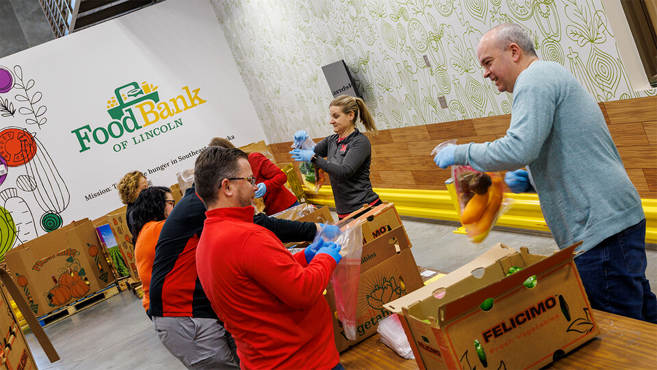 Husker volunteers at the Food Bank of Lincoln
