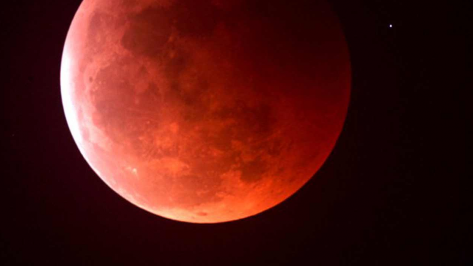 A "blood moon" eclipse will occur on the morning of Oct. 8. The UNL Student Observatory will be open from 4:30 to 7:30 a.m. for public viewing of the event (weather permitting).