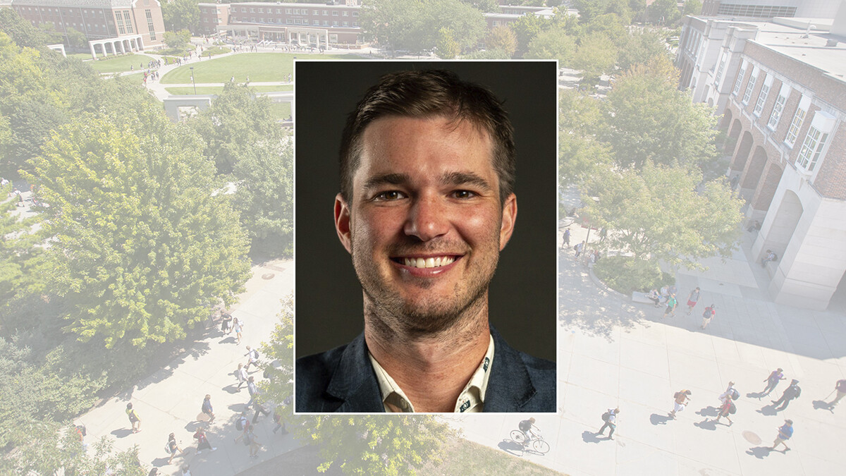 Color portrait of Orly Israel on a color campus background.