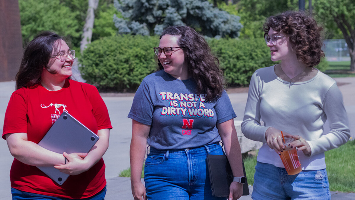 Students celebrating Transfer Appreciation Day on April 8.