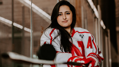 Forte helps reignite Husker women's hockey club