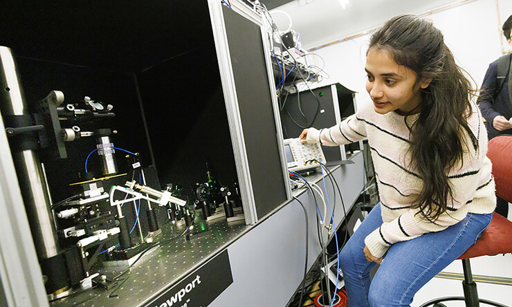 Suvechhya Lamichhane works with diamond quantum sensing microscopes in Abdelghani Laraoui’s lab. 