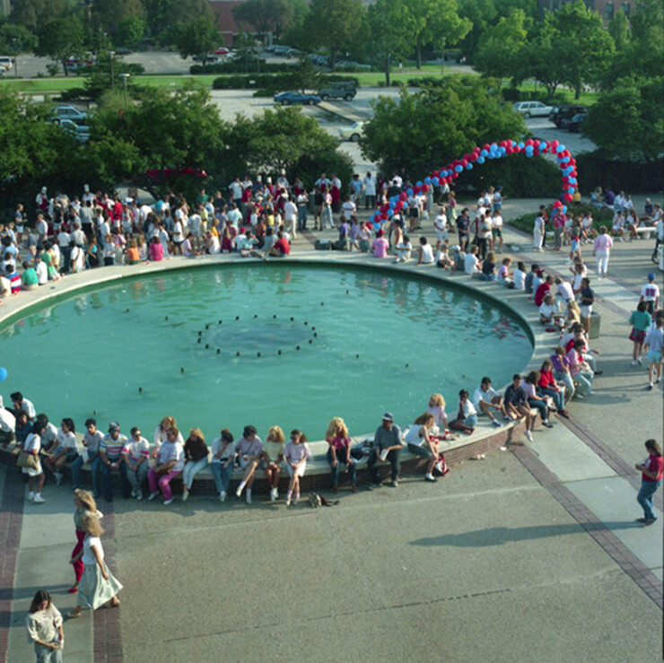 UNL's original Broyhill Fountain was round and featured a middle series of jets that could shoot water up to 20 feet high. The fountains are turned off in this image.