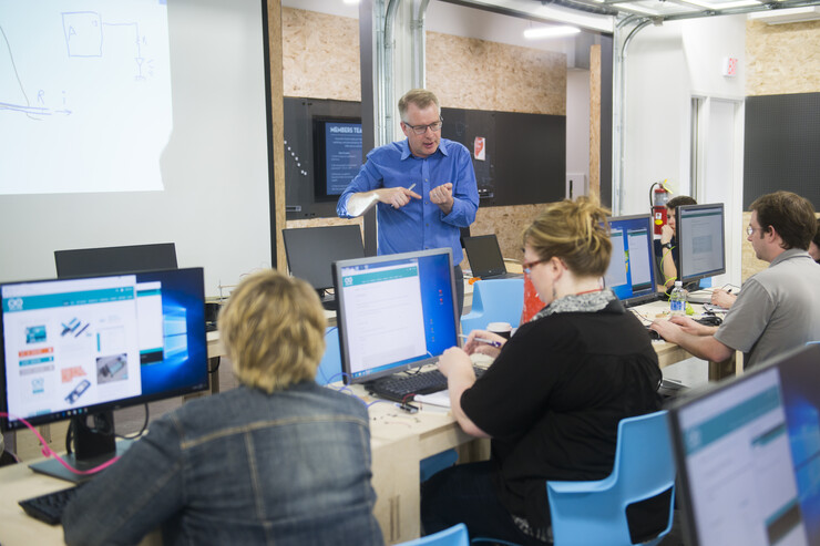 Shane Farritor, professor of engineering at Nebraska and director of Nebraska Innovation Studio, leads a workshop in the Nebraska Innovation Campus makerspace. A new project led by the University of Nebraska-Lincoln will establish an Innovation Makerspace Co-Laboratory in Sidney.