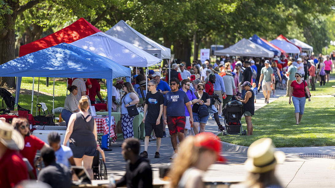 Farmers market tents best sale