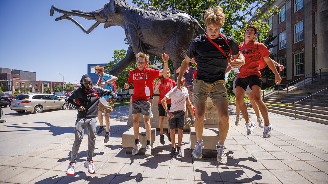 hoto Of the Week Rising Freshmen.  A NSE group of incoming engineering student catch some air as they create a photo for their NSE leader Santiago Giraldo. The 2022 session of NSE concludes next Friday.