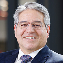 Mugshot of Lance C. Pérez, dean of the College of Engineering.