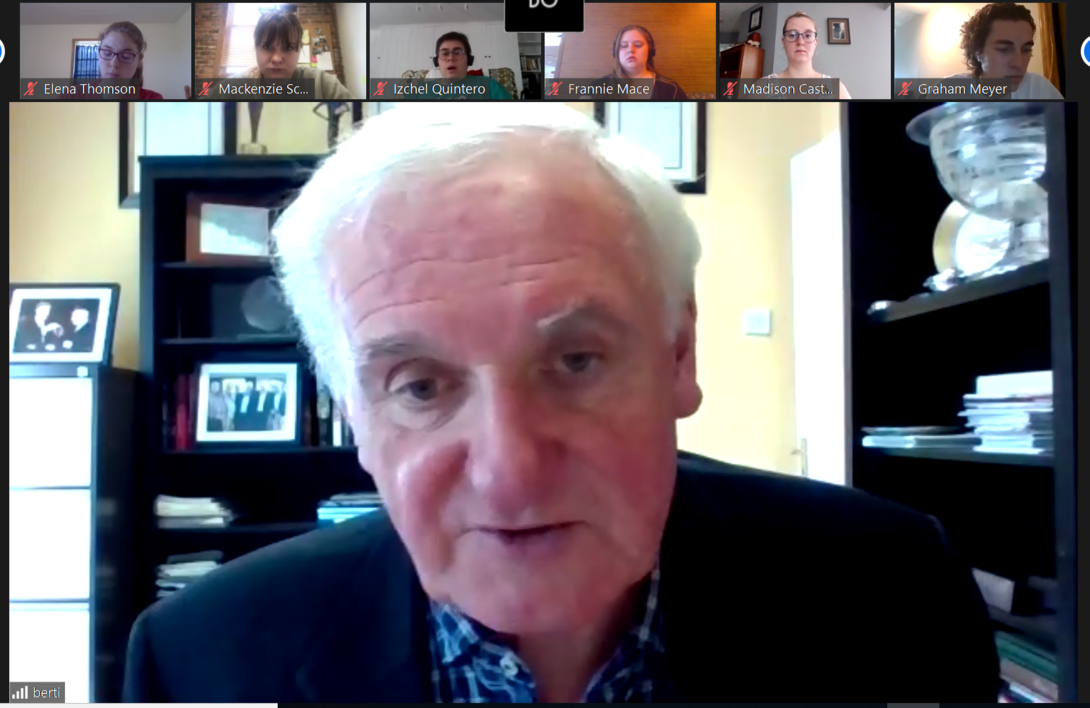 On June 8, students in the “Negotiating Peace” course met with former Irish Prime Minister Bertie Ahern to learn about his role in the 1998 Good Friday Agreement after the class participated in a mock negotiation of the Northern Ireland peace process.