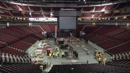 MBB Pinnacle Bank Arena Tour